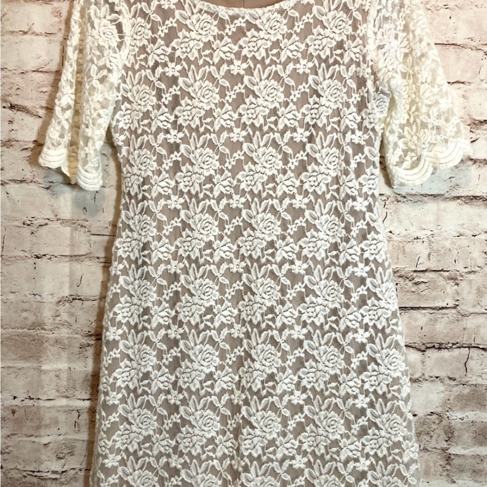 Elegant Ivory Knee Length Lace Connected Apparel Dress-10